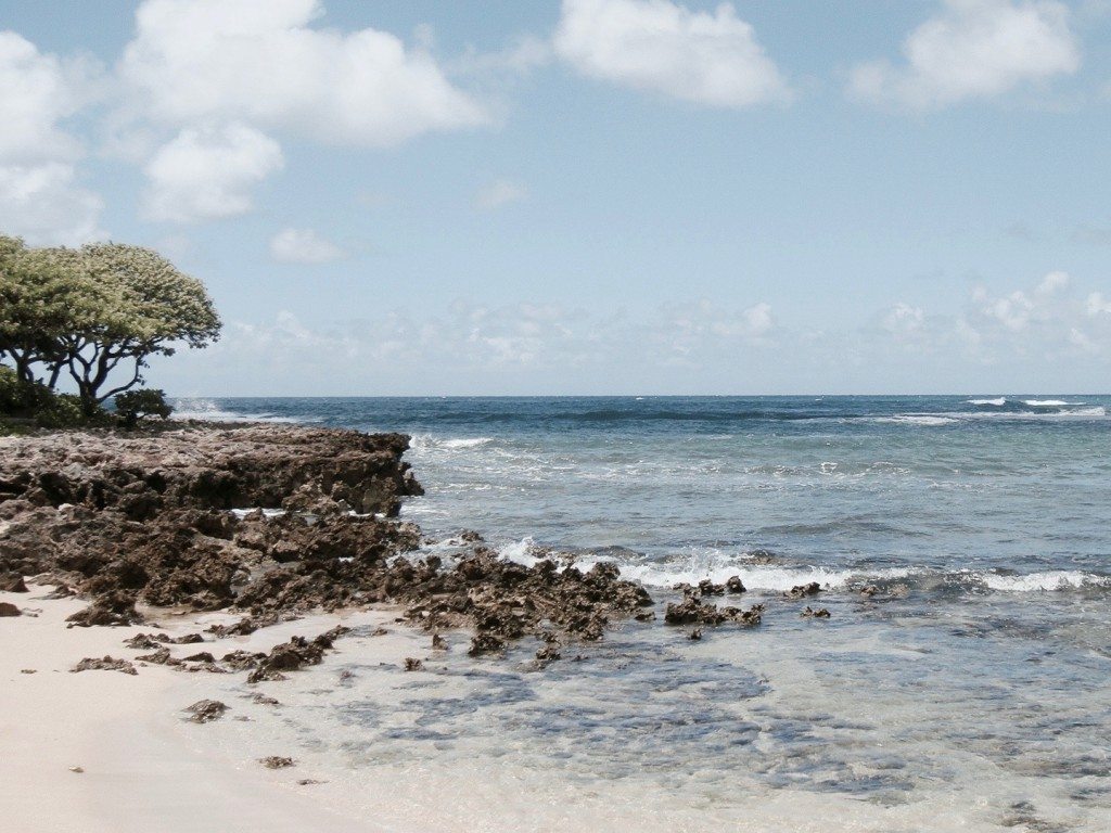 selbstfindungsreise hawaii strand stein