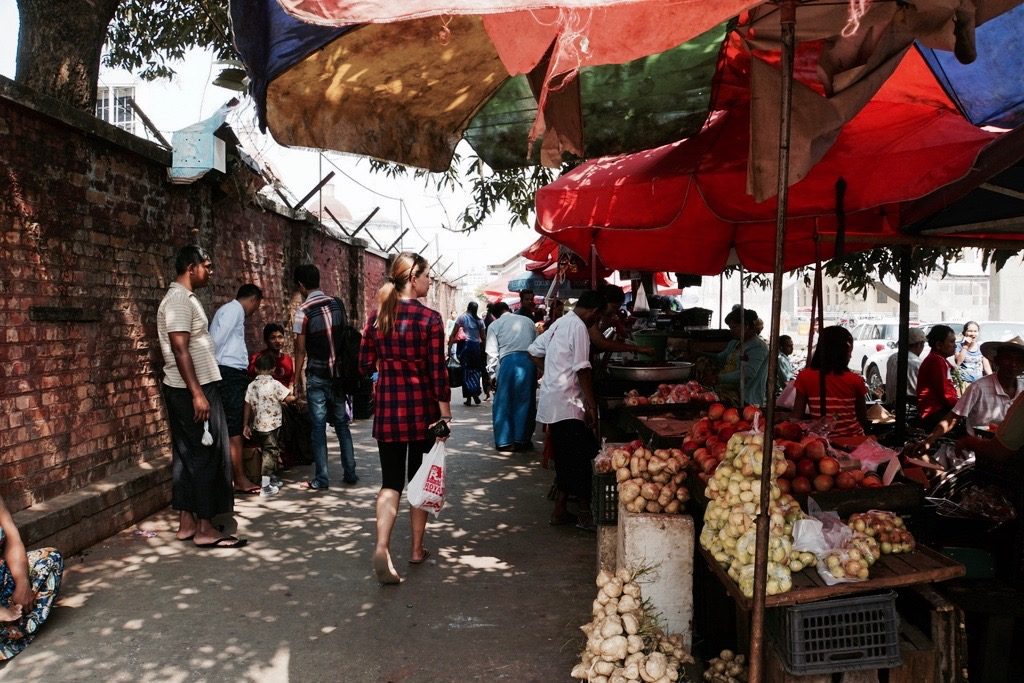 Besuch auf dem Markt von Yangon